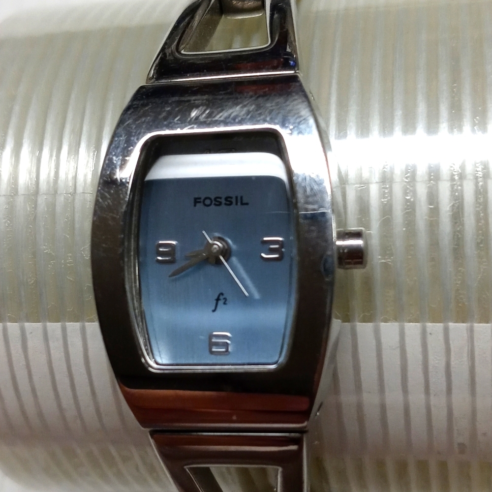 Fossil F2 Women s Wrist Watch